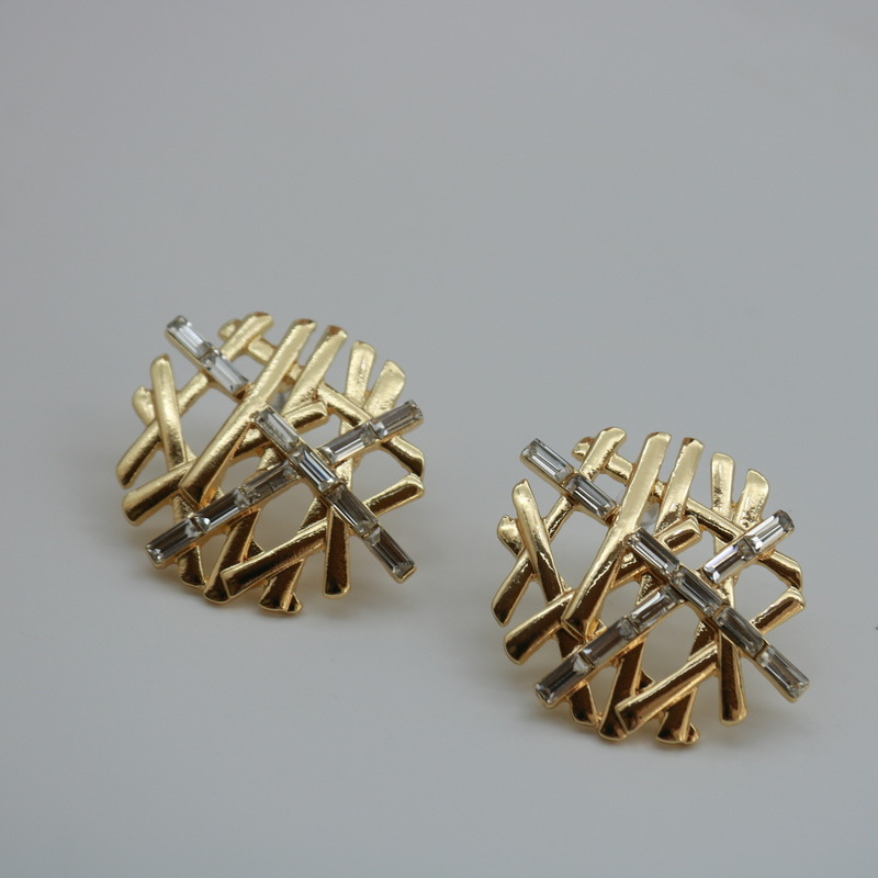 E59BBEE78987-103.png earring