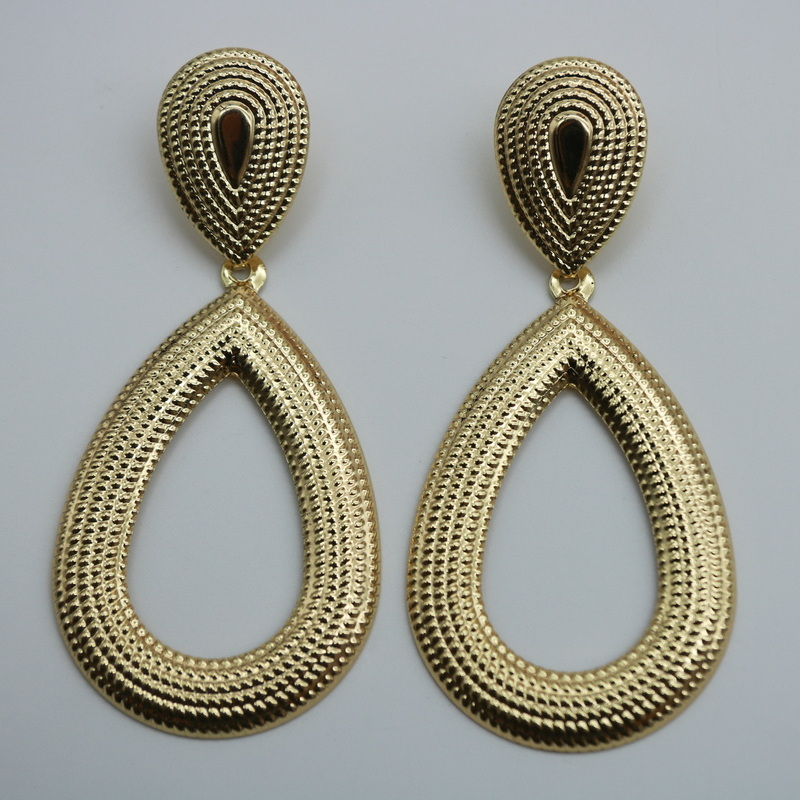 E59BBEE78987-57.png earring