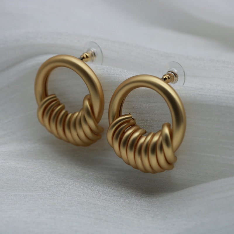 E59BBEE78987-70.png earring