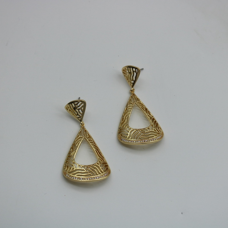 E59BBEE78987-96.png earring