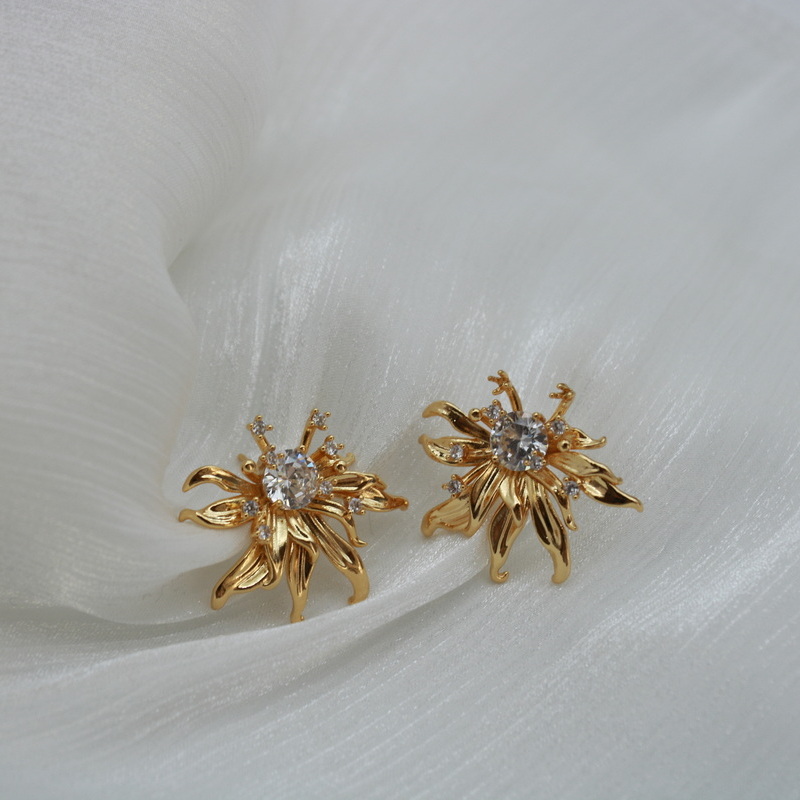 IMG_4739 earring - Image 3